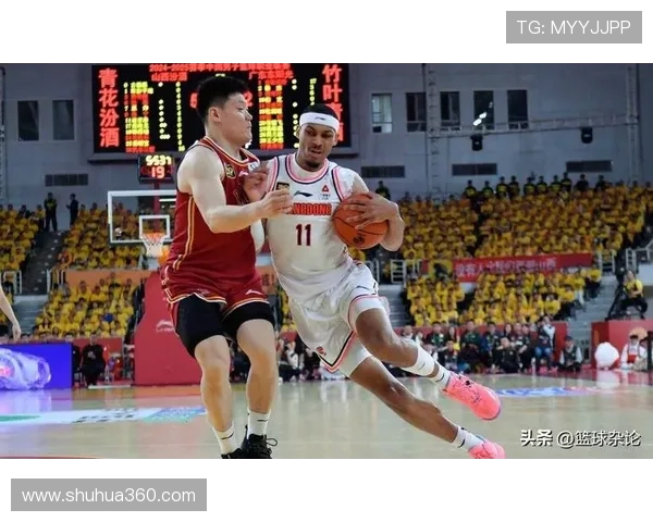 三外援强势加盟 广东宏远新赛季冲刺目标冲冠 拼搏奋进勇夺佳绩 广东加油 三外援强势加盟 广东宏远新赛季冲刺目标冲冠 拼搏奋进勇夺佳绩 广东加油