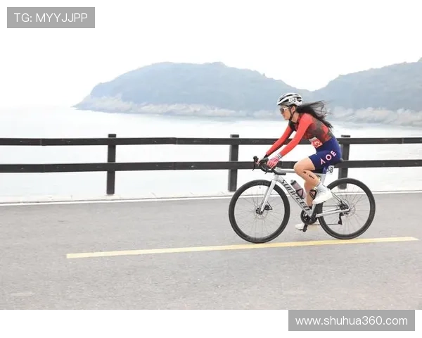 2025舟山群岛铁人三项精英赛圆满落幕展现海岛竞技魅力风采秀 2025舟山群岛铁人三项精英赛圆满落幕展现海岛竞技魅力风采秀